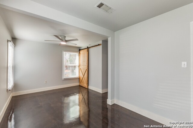 Image 7 of 9 For 122 Karm St  