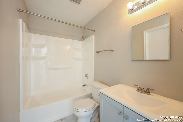 Image 10 of 15 For 6015 Encanto Point