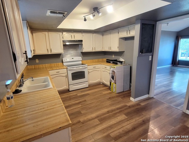 Image 15 of 20 For 3531 Oakfort