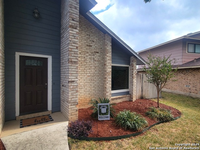 Image 3 of 20 For 3531 Oakfort