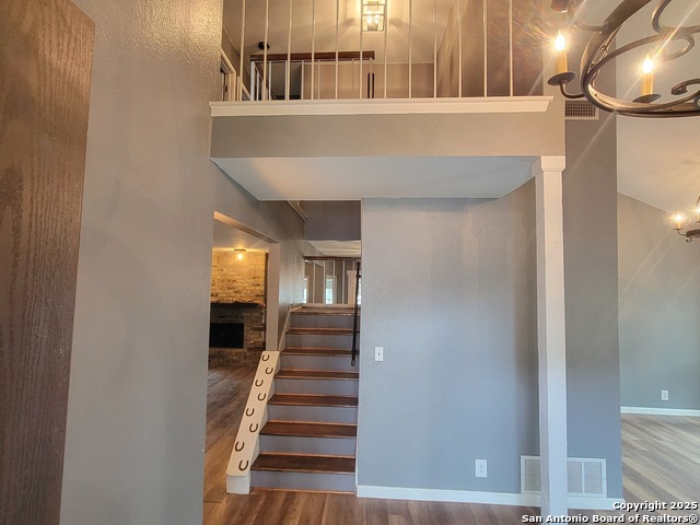 Image 7 of 20 For 3531 Oakfort