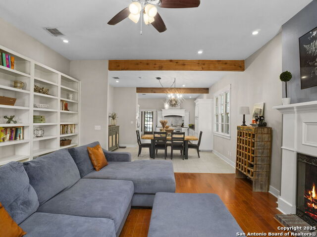 Image 10 of 42 For 9833 Saxet