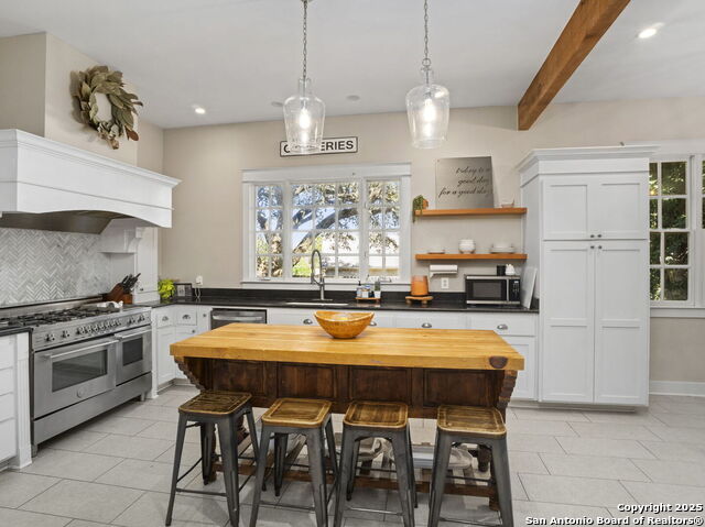 Image 13 of 42 For 9833 Saxet