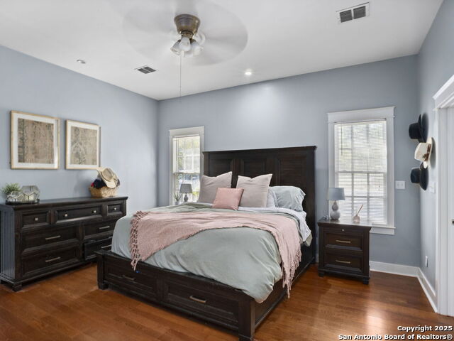 Image 22 of 42 For 9833 Saxet