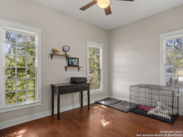 Image 24 of 42 For 9833 Saxet