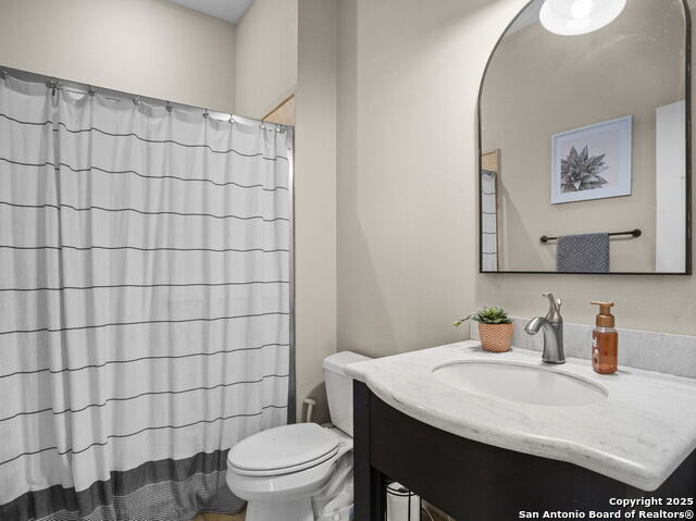 Image 30 of 42 For 9833 Saxet