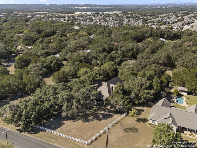 Image 38 of 42 For 9833 Saxet