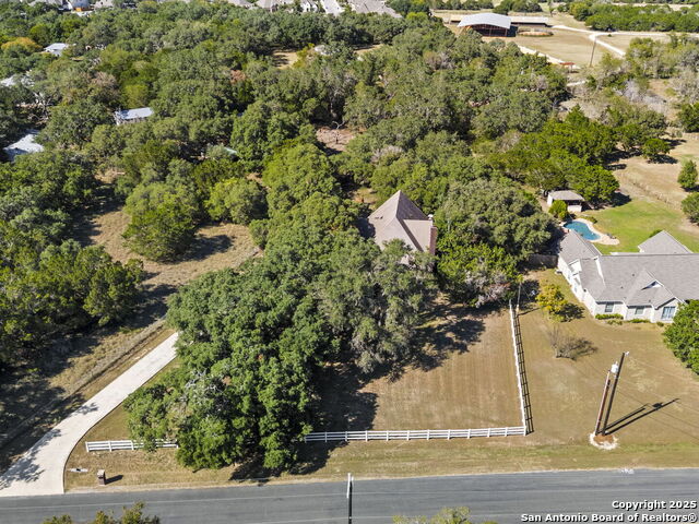 Image 40 of 42 For 9833 Saxet