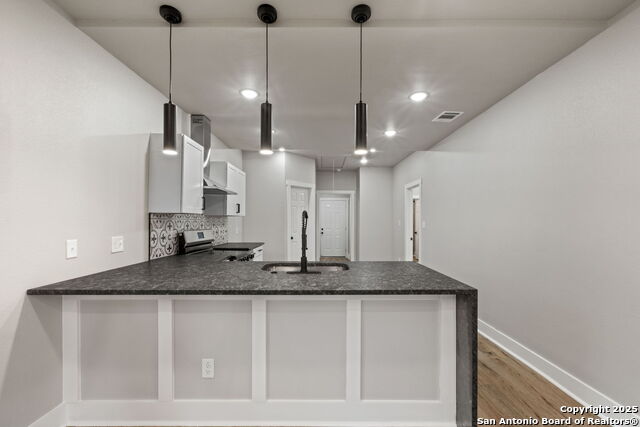 Listing photo id 8 for 123 Sandmeyer St