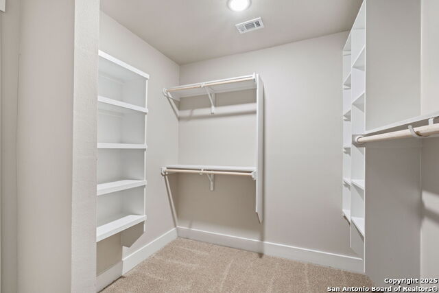 Listing photo id 14 for 123 Sandmeyer St