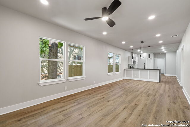 Listing photo id 1 for 123 Sandmeyer St