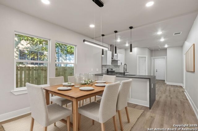 Listing photo id 4 for 123 Sandmeyer St