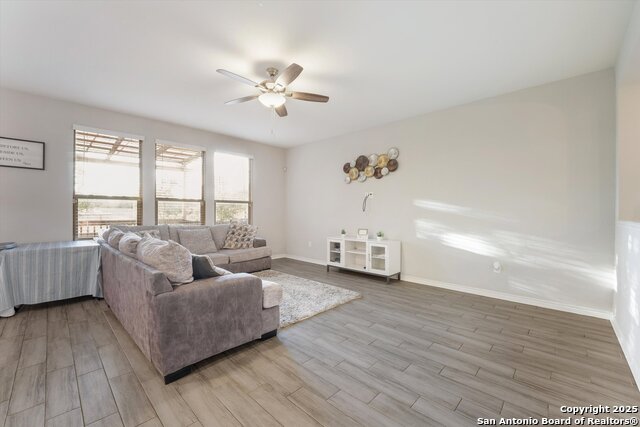 Listing photo id 8 for 1623 Iron Creek
