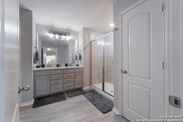 Listing photo id 17 for 1623 Iron Creek