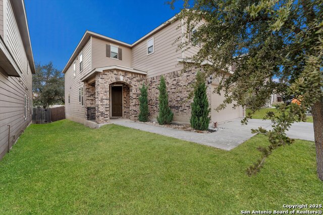 Listing photo id 0 for 1623 Iron Creek