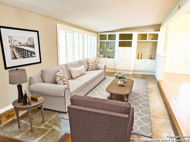 Image 3 of 24 For 148 Robindale W