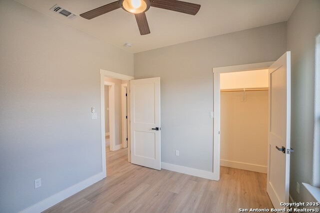 Listing photo id 16 for 1811 Chateau Ln