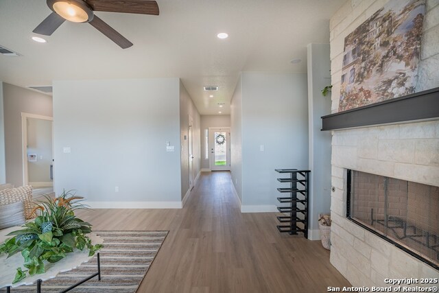 Listing photo id 1 for 1811 Chateau Ln