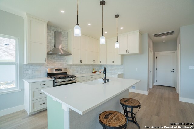 Listing photo id 6 for 1811 Chateau Ln