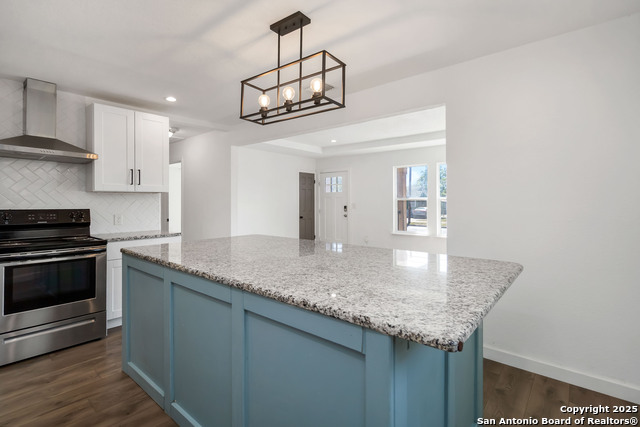 Image 12 of 26 For 2131 Burnet  