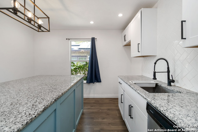 Image 13 of 26 For 2131 Burnet  