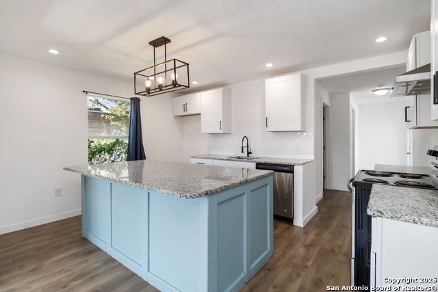 Image 8 of 26 For 2131 Burnet  