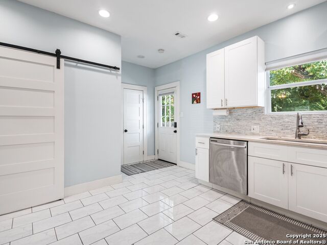 Image 23 of 32 For 1419 Schley Avenue