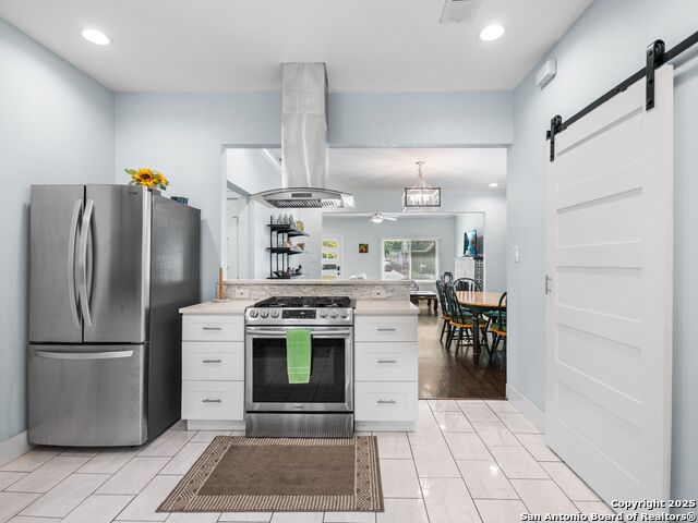 Image 25 of 32 For 1419 Schley Avenue