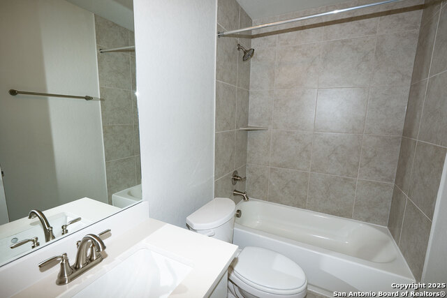 Image 26 of 38 For 25027 Las Pilas