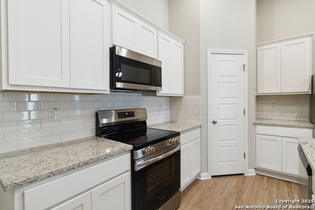 Listing photo id 12 for 5411 Devils Gate