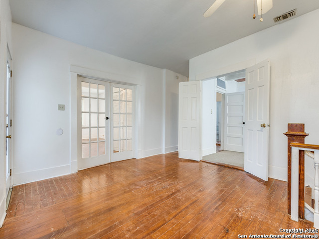 Image 13 of 26 For 228 Woodlawn W