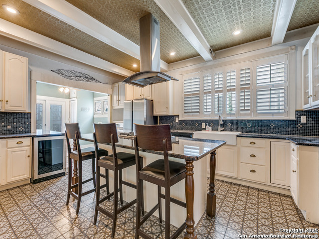 Image 8 of 26 For 228 Woodlawn W