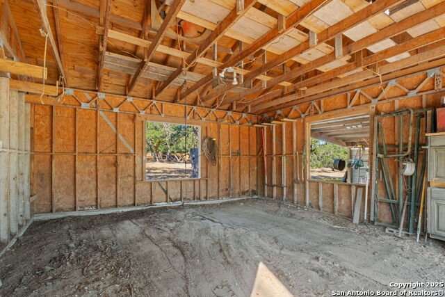 Listing photo id 43 for 4708 Ammann W