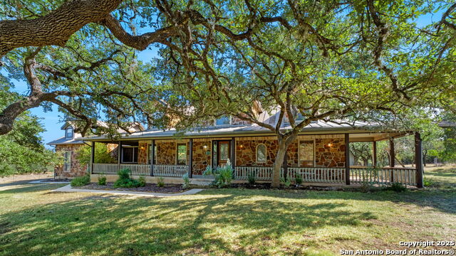 Listing photo id 3 for 4708 Ammann W