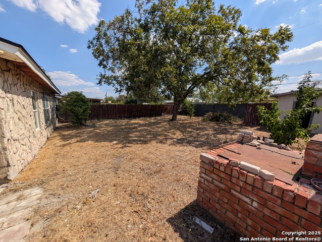 Image 10 of 10 For 26 Vickers