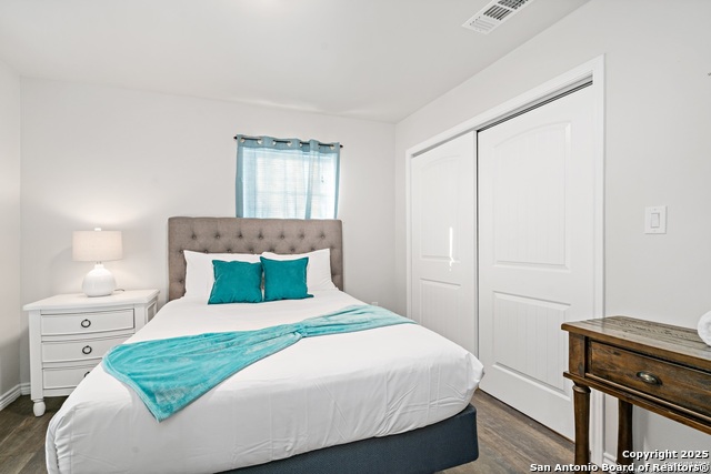 Image 13 of 21 For 226 Bee  