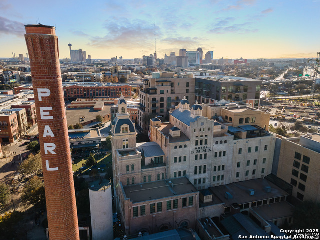 Image 18 of 21 For 226 Bee  