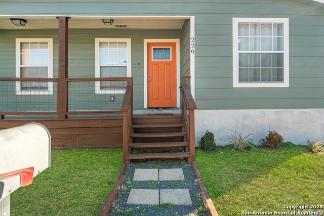 Image 3 of 21 For 226 Bee  