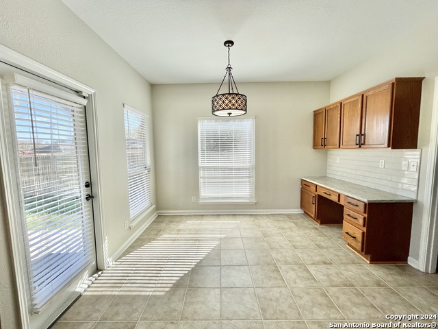 Image 10 of 37 For 18310 Redwood