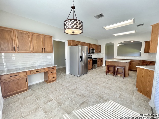 Image 11 of 37 For 18310 Redwood