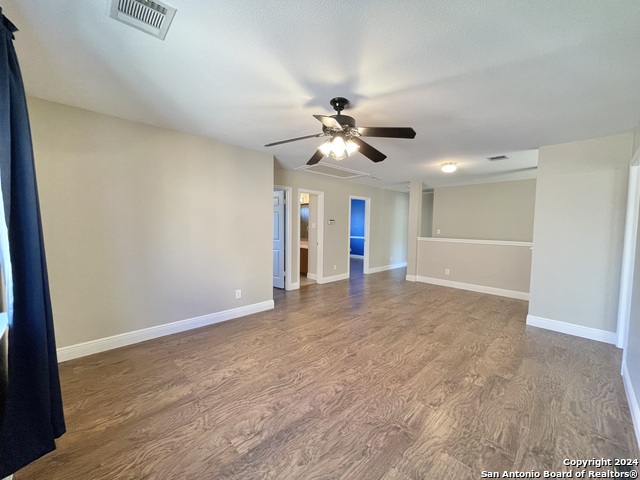 Image 18 of 37 For 18310 Redwood