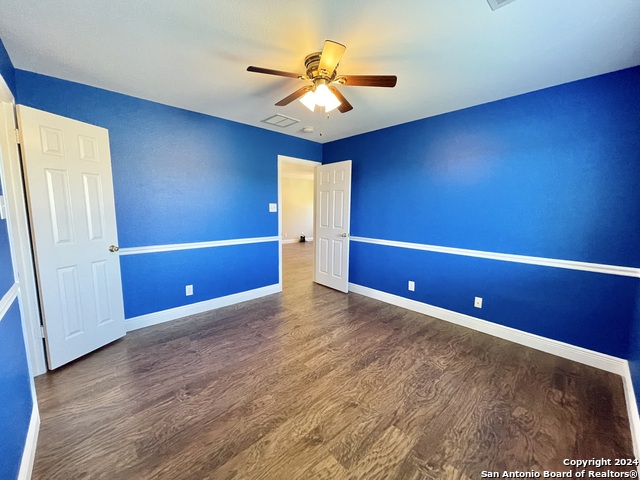 Image 20 of 37 For 18310 Redwood