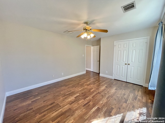 Image 22 of 37 For 18310 Redwood