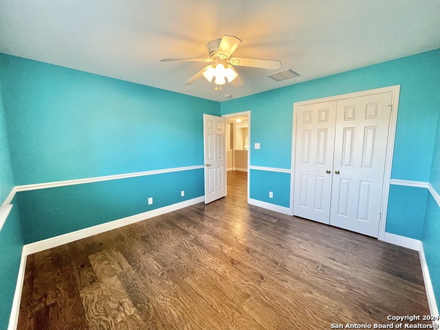 Image 25 of 37 For 18310 Redwood