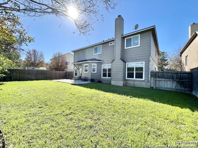 Image 33 of 37 For 18310 Redwood