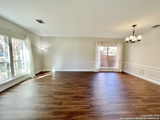 Image 4 of 37 For 18310 Redwood