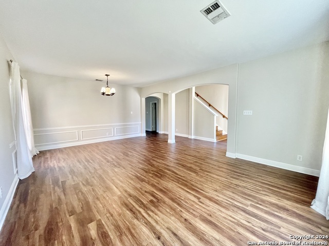 Image 5 of 37 For 18310 Redwood