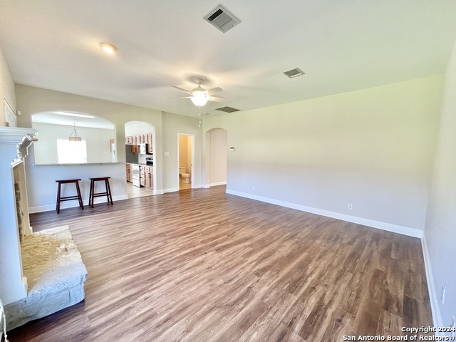 Image 7 of 37 For 18310 Redwood