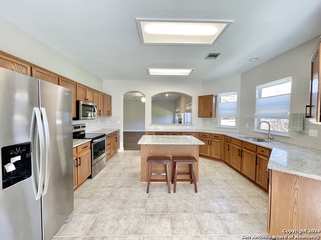 Image 9 of 37 For 18310 Redwood