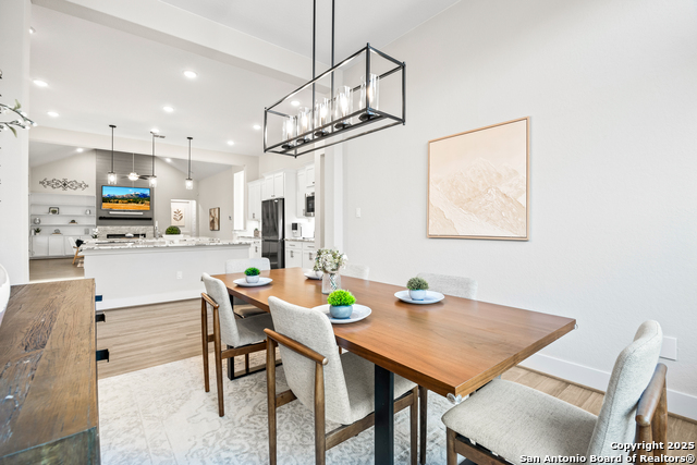 Listing photo id 22 for 571 Englewood Lane